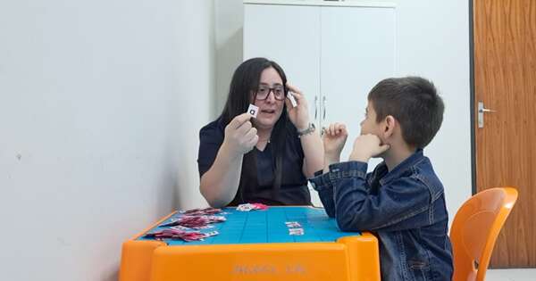 La Nación / Paraguay da un paso decisivo hacia la educación inclusiva: MEC aprueba plan obligatorio para estudiantes con TEA