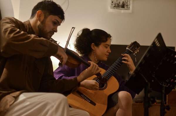 La música de Estuario Dúo se abre camino hacia Brasil con un concierto a cielo abierto - Música - ABC Color