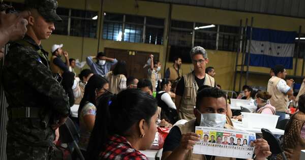 La Nación / Paraguay exige garantizar la institucionalidad democrática y el resultado del 30N