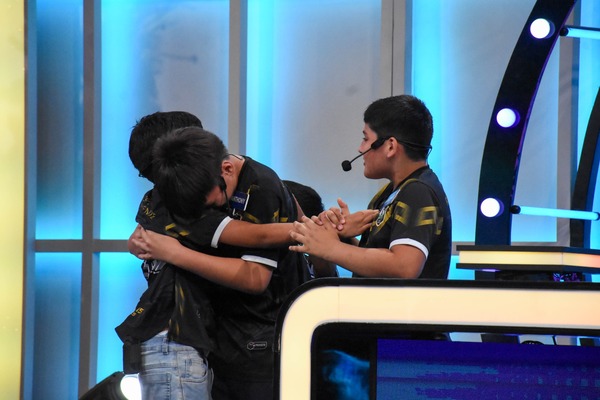 ¡El Team R.S.V. se llevó todos los premios en 100 Paraguayitos Dicen! - trece