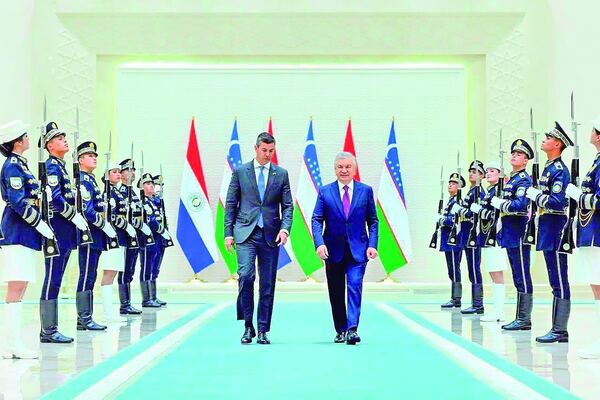 Visita Presidencial de Peña a Uzbekistán Abre Nuevas Alianzas