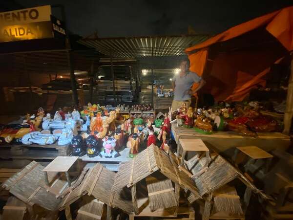 Pesebres en el Mercado 4: esperan ventas repunten con el aguinaldo - Nacionales - ABC Color