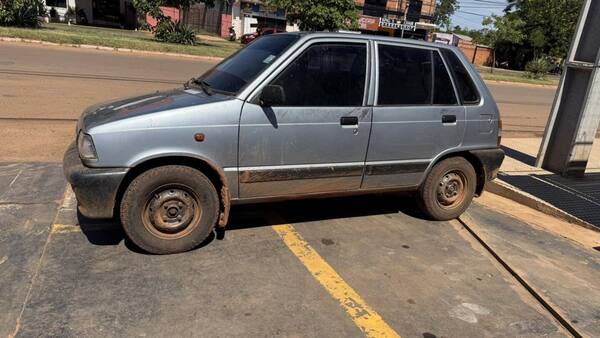 Farreó dos días por su cumple y su “acompañante” le robó el auto