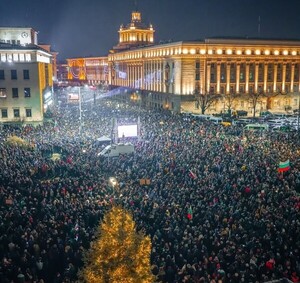 Renunció gobierno de Bulgaria tras protestas masivas