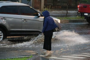 Viernes fresco temperaturas agradables con cielo nublado