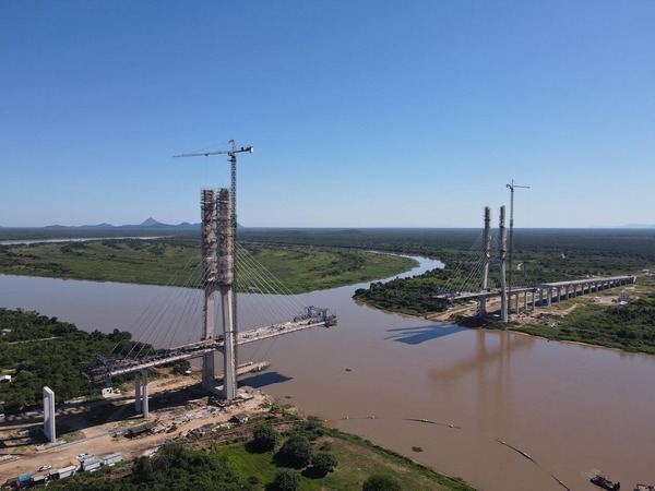 El Puente de la Bioceánica, cada vez más cerca de unir Paraguay y Brasil - ADN Digital