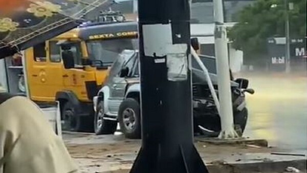 Se quedó dormido al volante y terminó chocando contra un cartel sobre la ex Transchaco