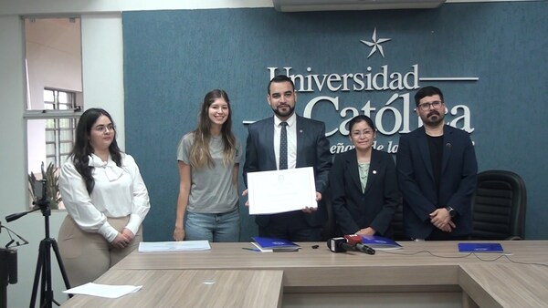 Arquitectura e Ingeniería Informática de la UC Itapúa entregaron proyectos urbanos y tecnológicos a municipios e instituciones