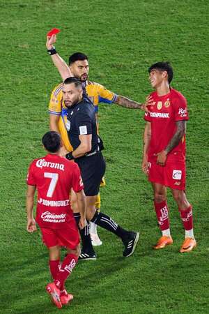 Morales, expulsión y derrota en la final mexicana - Fútbol Internacional - ABC Color