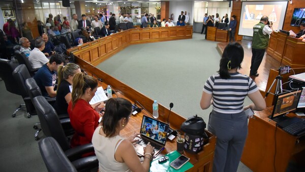 Asunción: Junta posterga votación de nuevo préstamo