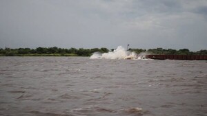 Trabajador paraguayo tripulante de una embarcación muere aplastado por una barcaza en Brasil