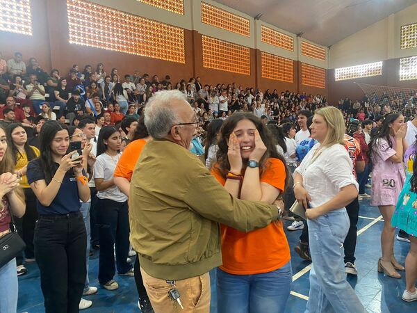 Emoción y celebración tras publicarse la lista oficial de ingresantes a Medicina de la UNI
