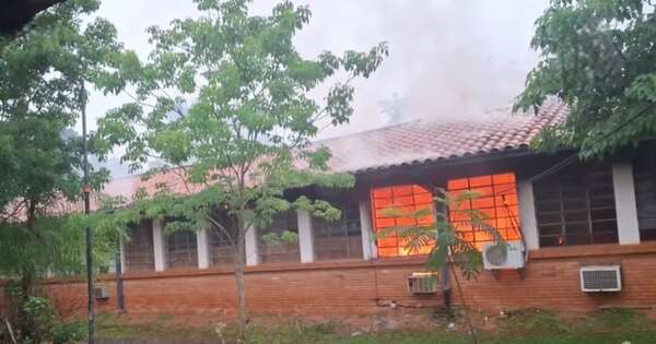 Diario HOY | Impactos de rayos provocaron incendios en vivienda y colegio técnico