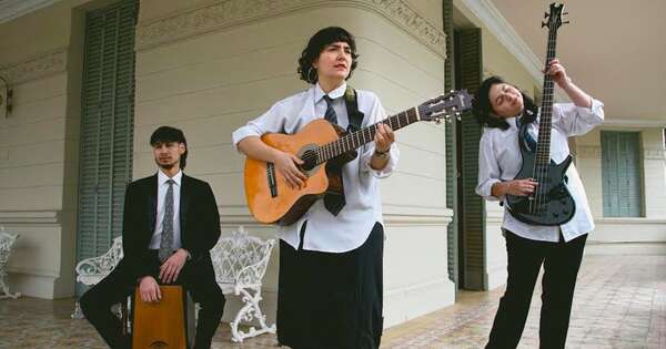 Diario HOY | Sol Gómez Trío en la feria de la Plaza Italia