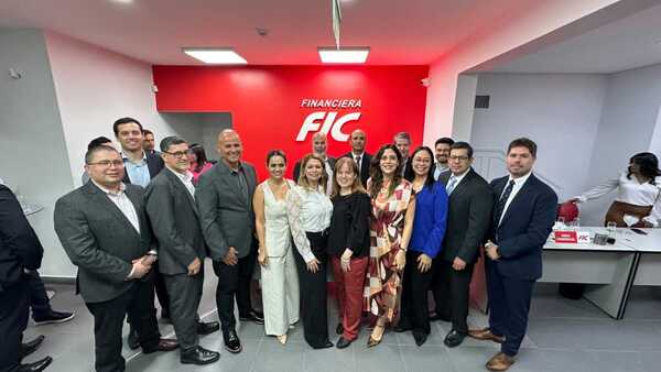 FIC inaugura su décimo Centro de Atención al Cliente en Luque