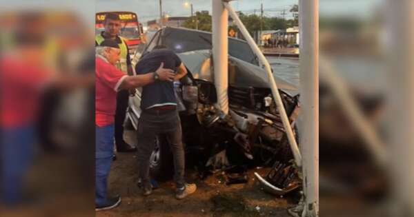 Diario HOY | Conductor quedó dormido al volante y protagonizó choque sobre la Transchaco
