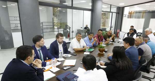 Diario HOY | Gobierno busca destrabar huelga de choferes con reunión tripartita