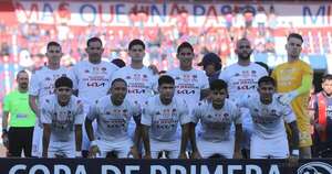 La Nación / La sombra del temido descenso