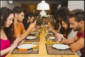 En estas fiestas: “Más que fotos para redes, hay que regalar presencia”