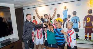 La Nación / Domínguez recibió a los campeones