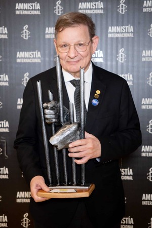 Amnistía Internacional Premia: Defensores de Derechos Humanos