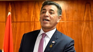 Ministros que no fueron a reunión secreta rechazan el feudo eterno