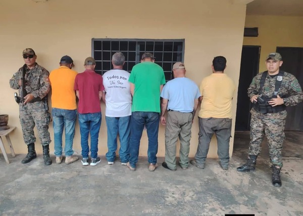 Detenidos por presunta tala ilegal de árboles; entre ellos un funcionario de la ANDE