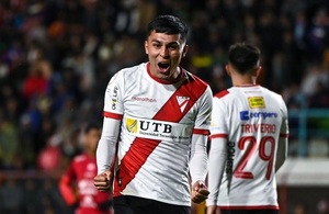 Delantero de Cerro Porteño cierra temporada con 28 goles y un título en Bolivia: ¿será tenido en cuenta por Jorge Bava?