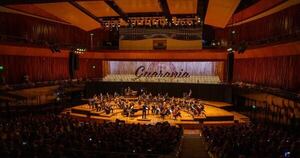 La Nación / Emotivo homenaje al legado de J.A. Flores: Bs. As. rindió tributo por los 100 años de la Guarania