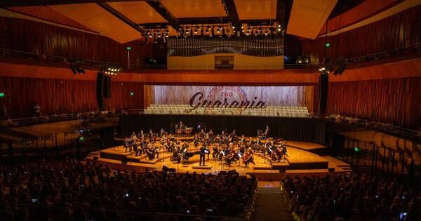 La Nación / Emotivo homenaje al legado de J.A. Flores: Bs. As. rindió tributo por los 100 años de la Guarania