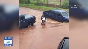 Hospital de Santa Rosa del Aguaray afectado por inundaciones