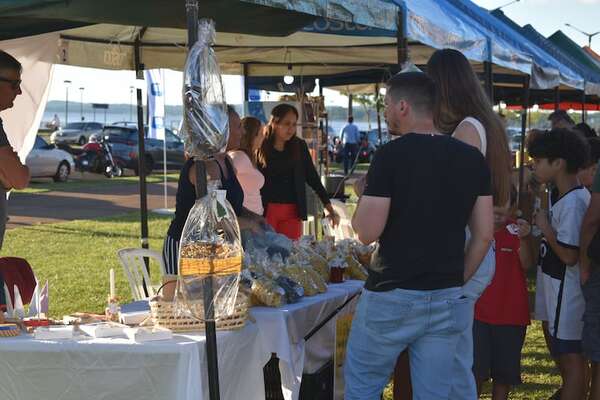 “Mercatino di Natale”: feria navideña al estilo tradicional italiano en Encarnación - Nacionales - ABC Color