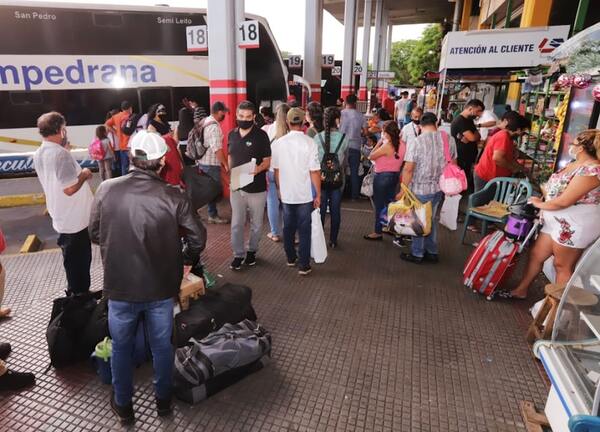 Éxodo Navidad aumenta pasajeros en Estación de Buses