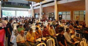 La Nación / La Ande subastó 100 vehículos en desuso y recaudó más de G. 1.200 millones