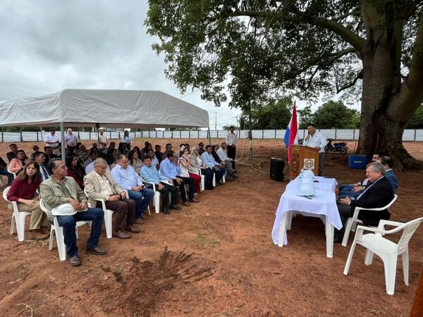Palada inicial de la futura sede de los Juzgados de Primera Instancia de Yby Yaú