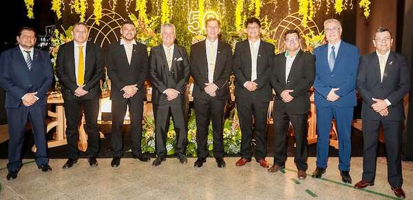 Cena de Gala por los 50 años de la cooperativa Ypacarai - Sociales - ABC Color