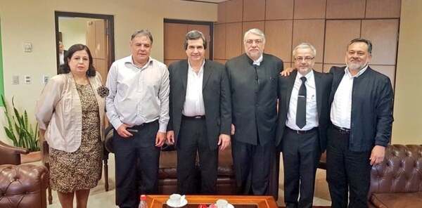 Deuda del Frente Guasu con banco ueno: Disputa Legal