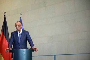 Merz compara a Putin con Hitler por el Pacto de Múnich