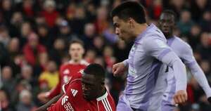 La Nación / Brighton cayó con Diego Gómez