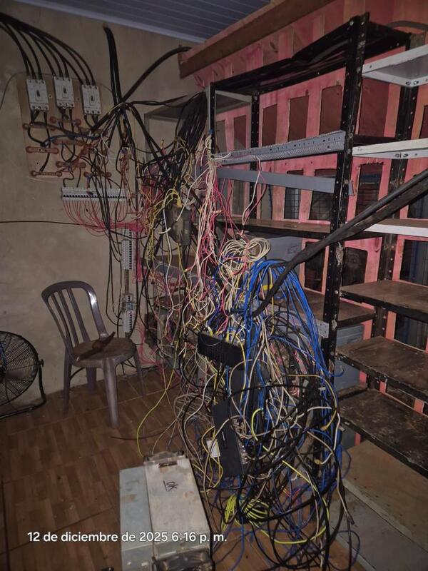 Incautan 55 máquinas de minería por robo de energía