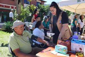 Ciudad Mujer Móvil cierra gira 2025 en Ñeembucú