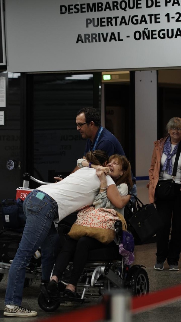 Familias y amigos se reencuentran con la nueva ruta Asunción – Córdoba