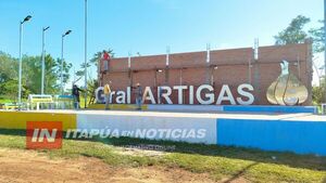 AVANZA LA SEGUNDA ETAPA DE LAS LETRAS CORPÓREAS EN EL ACCESO A GRAL. ARTIGAS