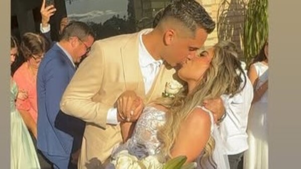 Popular / (VIDEO) ¡Se casaron los cantantes Male González y Jorge Ruiz Díaz!