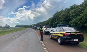 Percance vial involucra a un ómnibus y dos automóviles en Campo 8 - OviedoPress