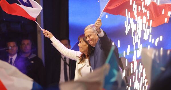 La Nación / Kast arrasa en el balotaje en Chile: “Vamos a restablecer la ley”