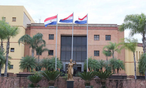 Convocan a manifestación en Coronel Oviedo en apoyo a madre que denuncia retención de su hijo - OviedoPress