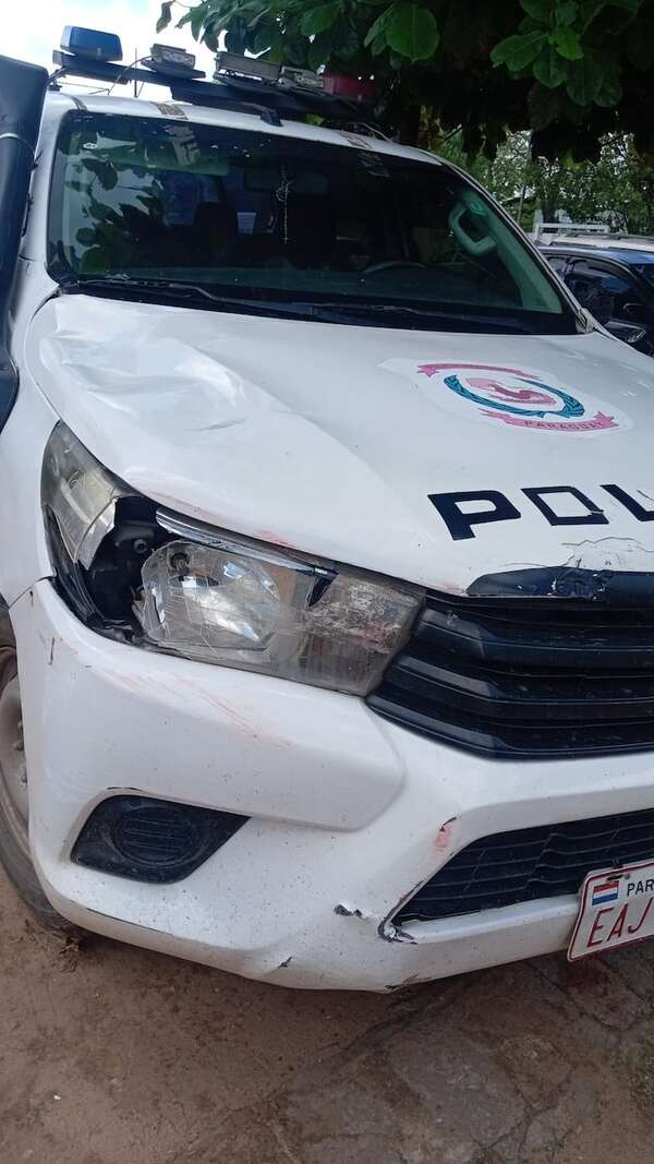 Riña entre nativos ebrios terminó con un agente herido y patrulleras dañadas - Policiales - ABC Color