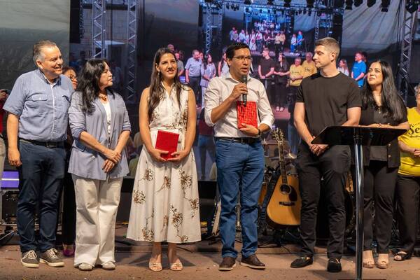 Gobernador del Alto Paraná participó en la ‘Noche de las Granadas’, destacando la unidad y los valores comunitario
