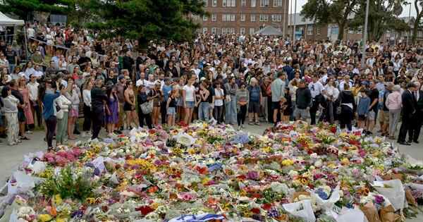 La Nación / Australia: padre e hijo matan a 15 personas durante festividad de Janucá en una playa